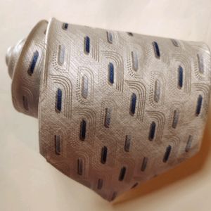 Puritan cream stain resident men's necktie